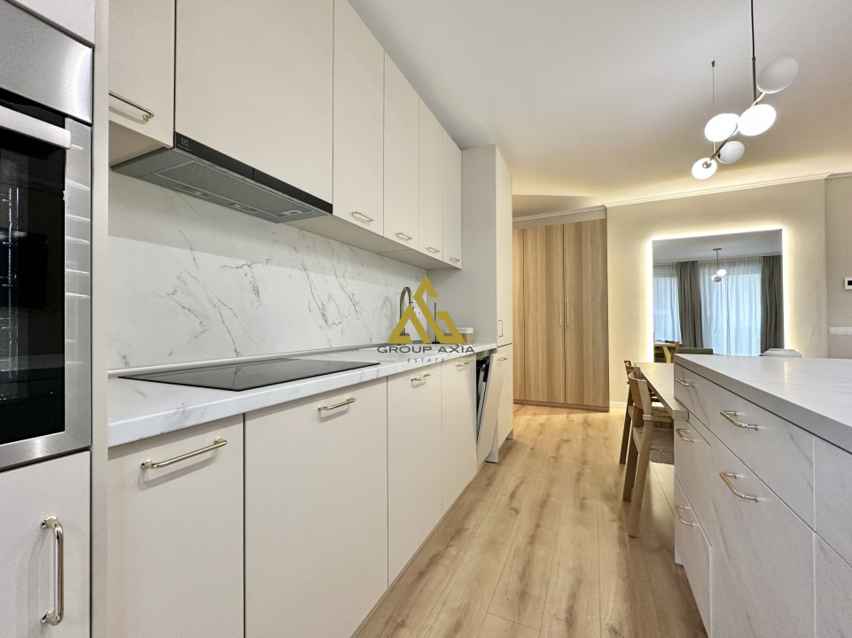 Inchiriere Apartament 3 camere, 2 bai, garaj si boxa, Azoria