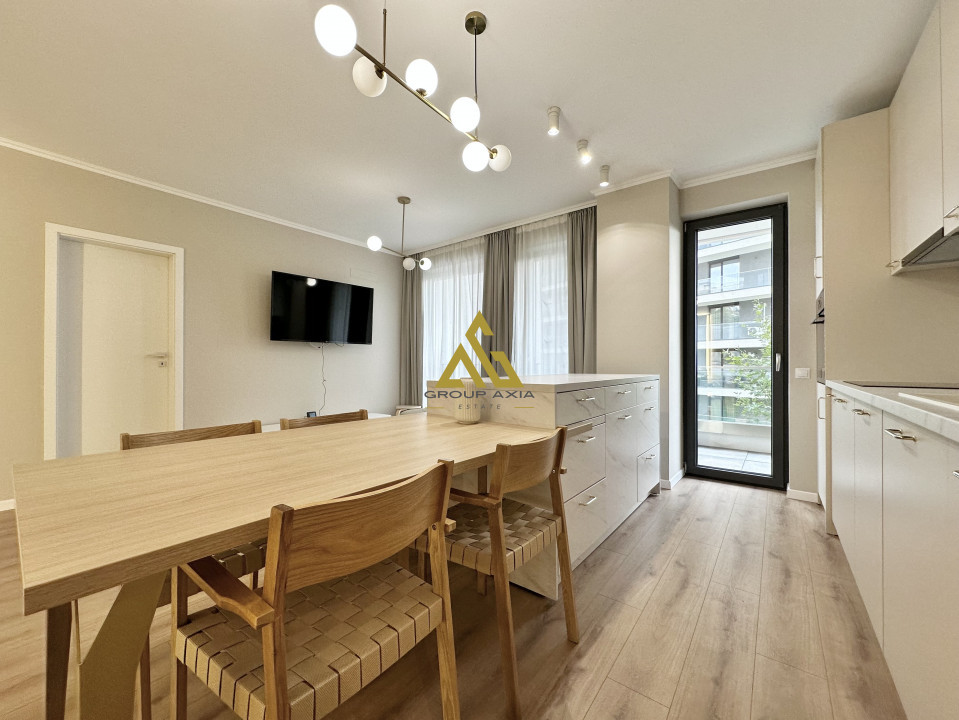 Inchiriere Apartament 3 camere, 2 bai, garaj si boxa, Azoria