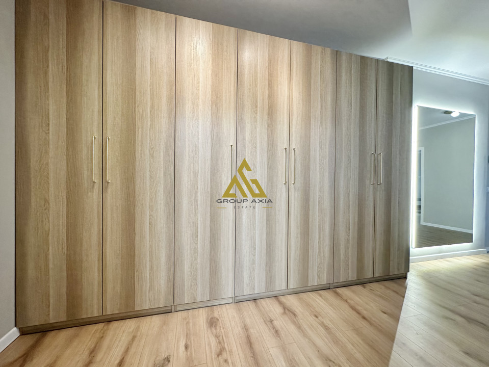Inchiriere Apartament 3 camere, 2 bai, garaj si boxa, Azoria