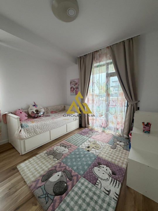 4 camere, 150 mp, 2 balcoane, terasa 80 mp, gradina 200 mp, Voronet