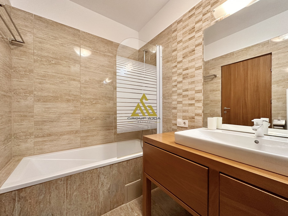 Inchiriere Apartament 3 camere, 2 bai, zona centrala, garaj