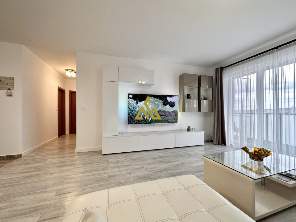 Inchiriere Apartament 3 camere, 2 bai, zona centrala, garaj