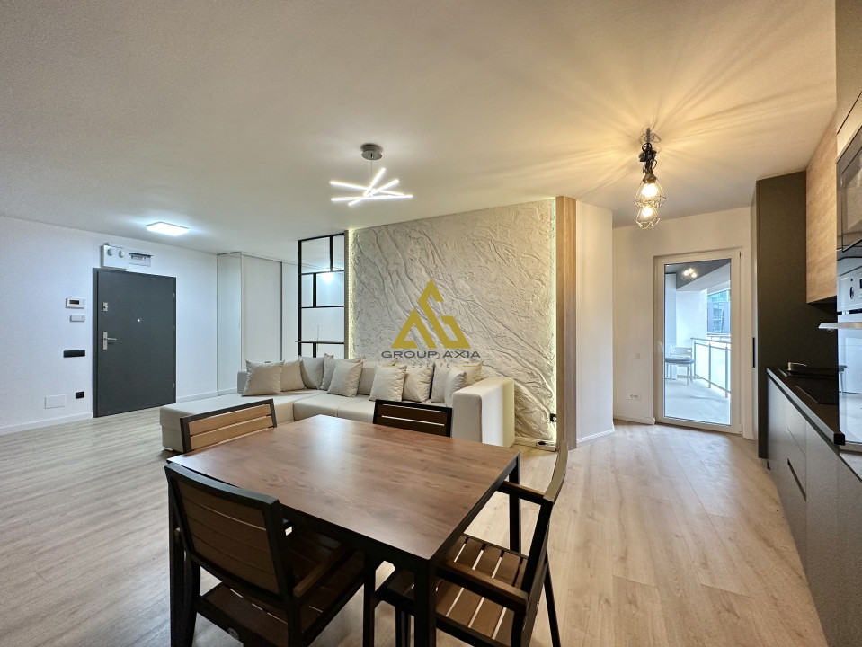 Apartament 3 camere, zona centrala, Scala Center, garaj, 01 DECEMBRIE