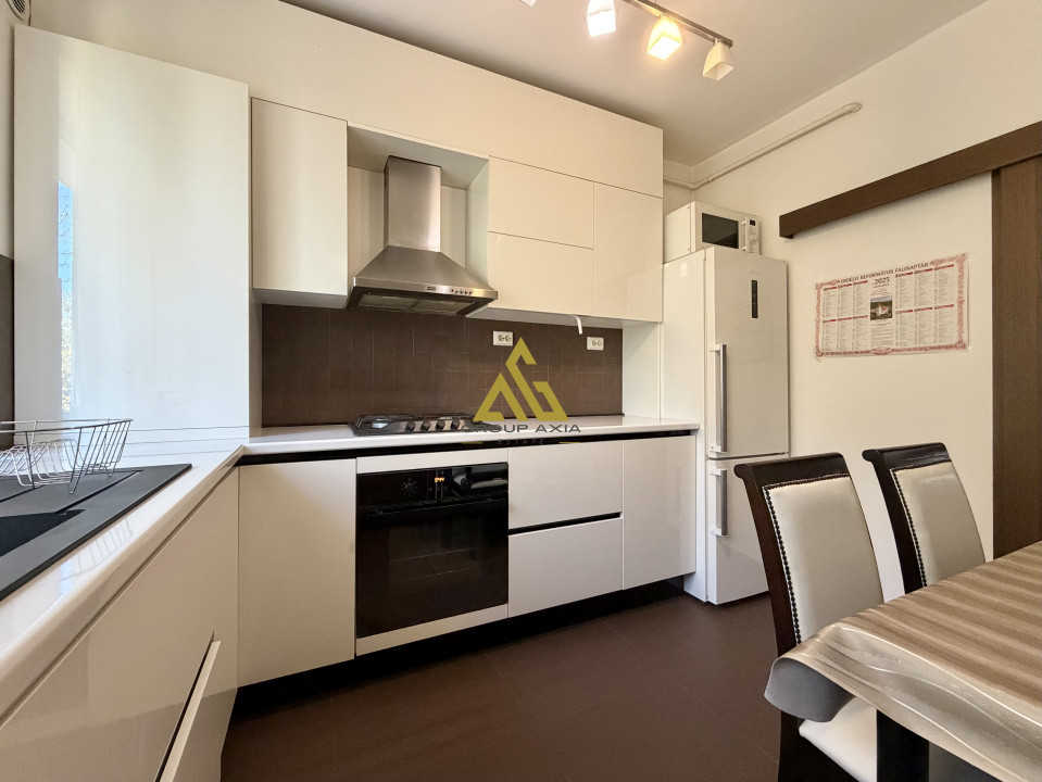 Apartament 3 camere decomandate, confort sporit, Plopilor, parcare