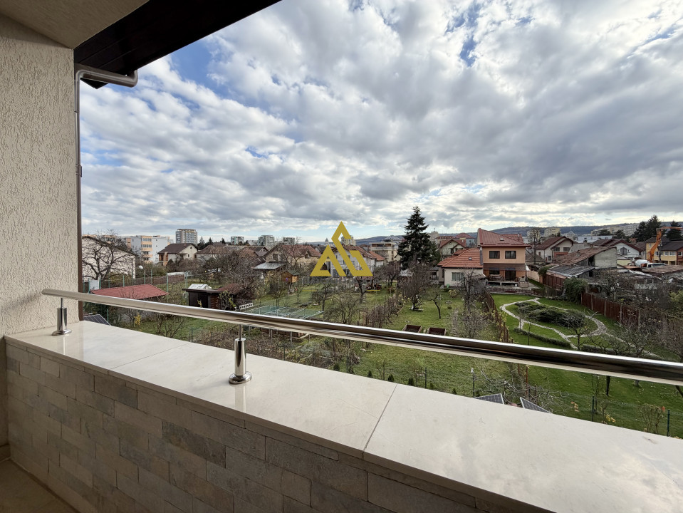 Spatiu birou in imobil tip vila, 3 incaperi,120 mp, parcari,Gheorgheni