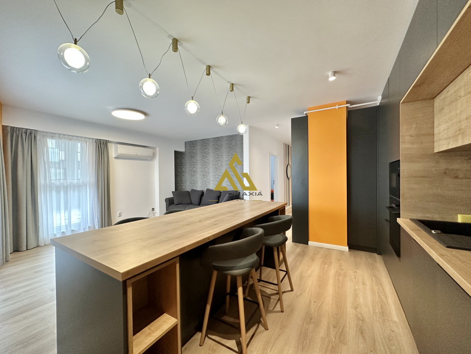 Apartament cu 3 camere si terasa de 56 mp, Scala Center, garaj