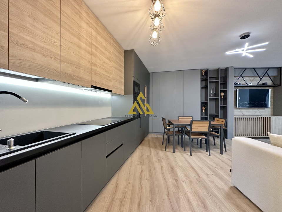 Apartament 3 camere, zona centrala, Scala Center, garaj