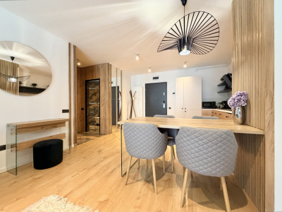 Inchiriere Apartament 2 camere, Scala Center, garaj