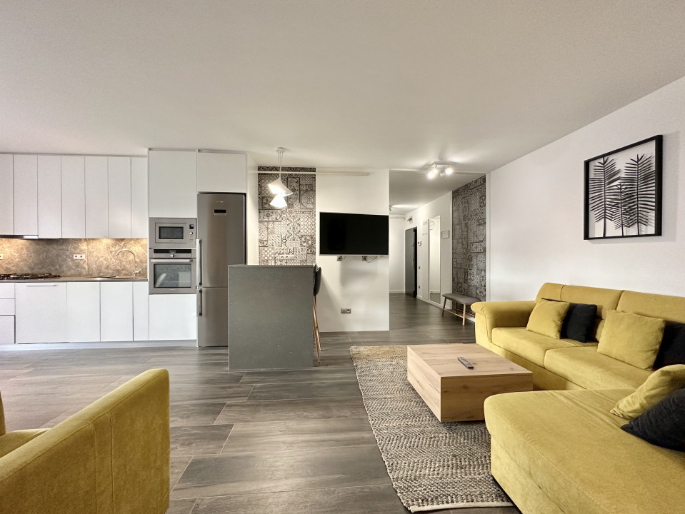 Vanzare Apartament 2 camere, 63 mp, zona centrala, Scala Center, garaj