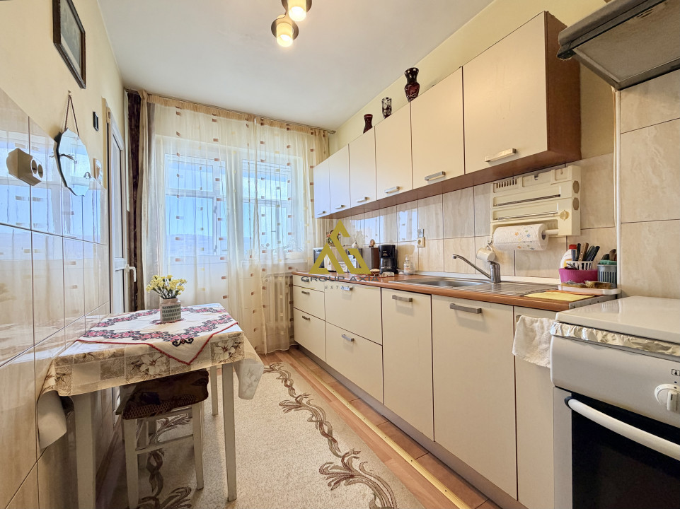 Vanzare Apartament 2 camere decomandate, Gheorgheni, zona Hotel Royal