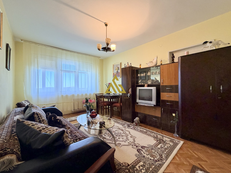 Vanzare Apartament 2 camere decomandate, Gheorgheni, zona Hotel Royal