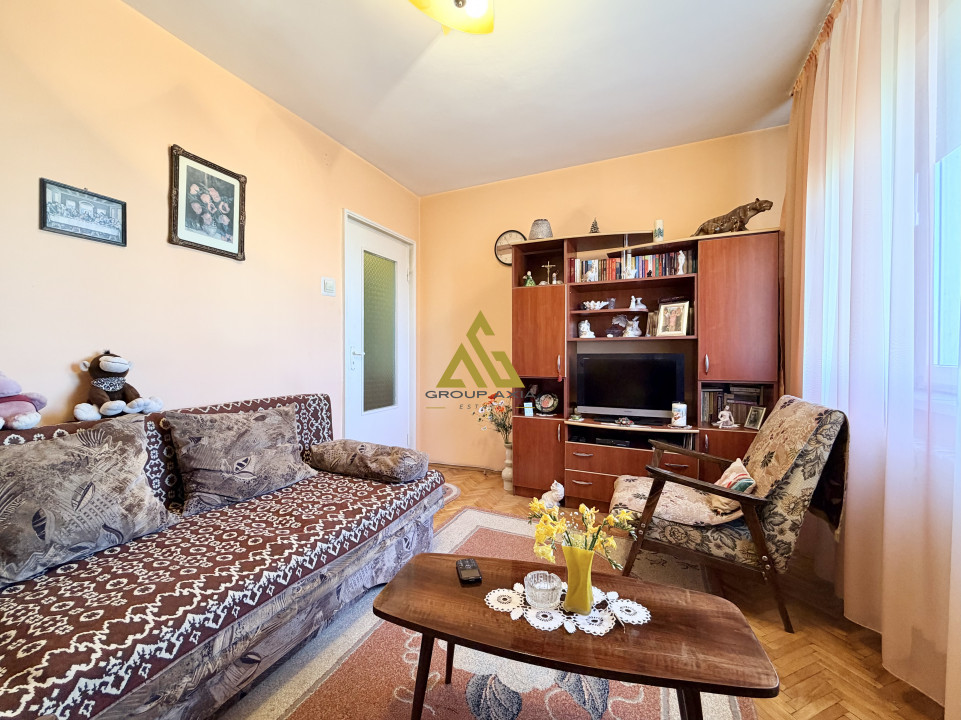 Vanzare Apartament 2 camere decomandate, Gheorgheni, zona Hotel Royal