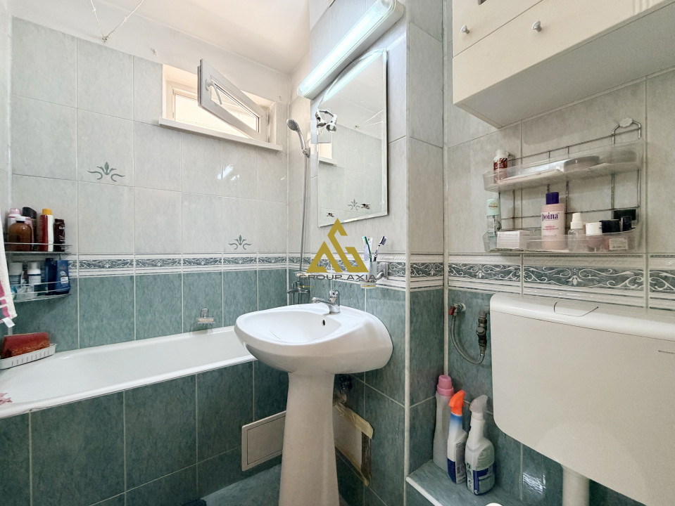 Vanzare Apartament 2 camere decomandate, Gheorgheni, zona Hotel Royal