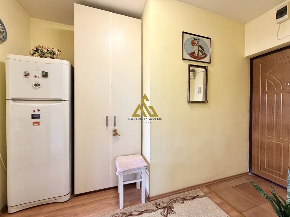 Vanzare Apartament 2 camere decomandate, Gheorgheni, zona Hotel Royal