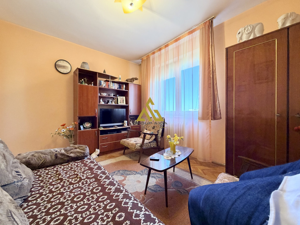 Vanzare Apartament 2 camere decomandate, Gheorgheni, zona Hotel Royal