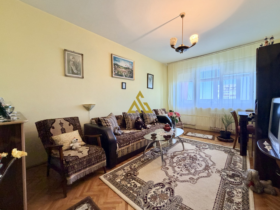 Vanzare Apartament 2 camere decomandate, Gheorgheni, zona Hotel Royal