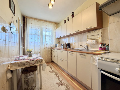 Vanzare Apartament 2 camere decomandate, Gheorgheni, zona Hotel Royal