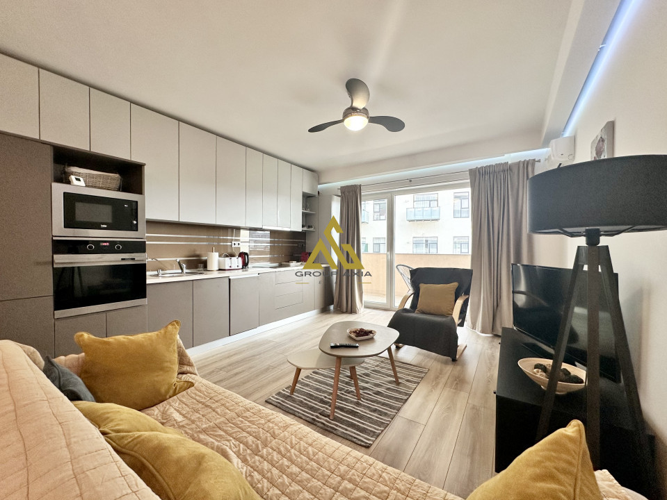 Inchiriere Apartament 2 camere, zona centrala - Scala Center, garaj