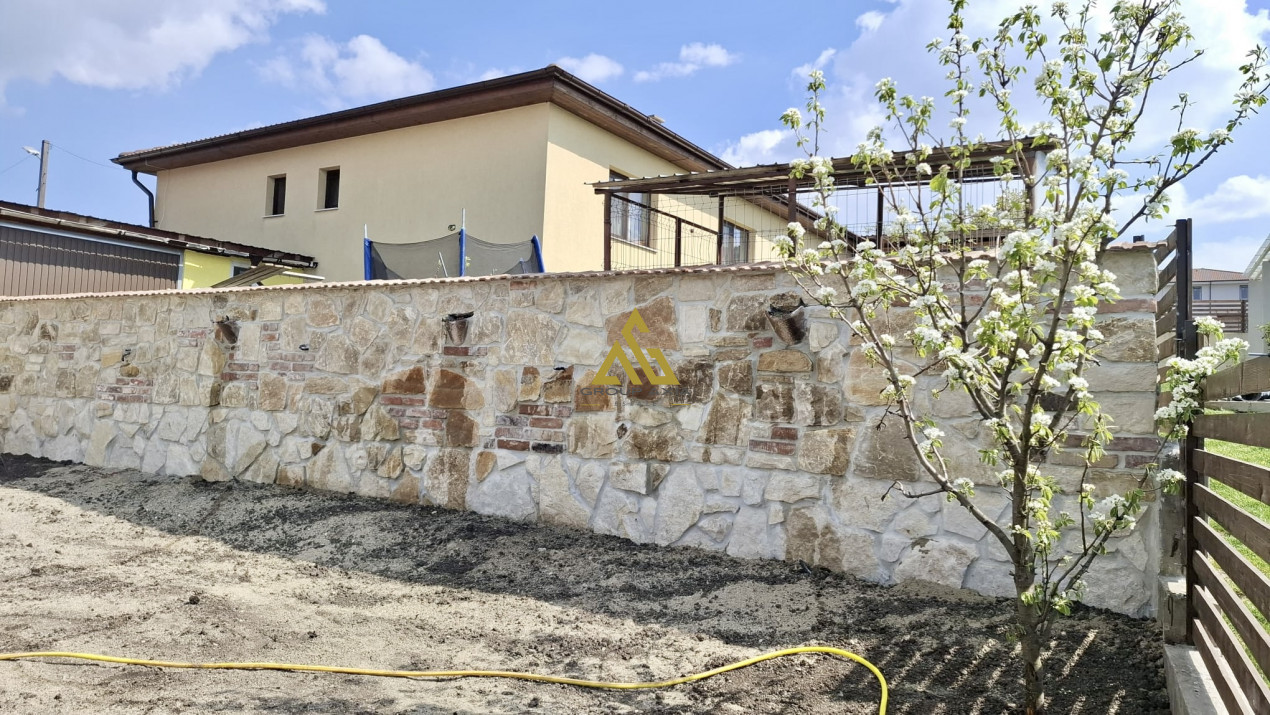 Comision 0! Casa individuala, 150 mp, 4 camere, 4 bai, Dezmir