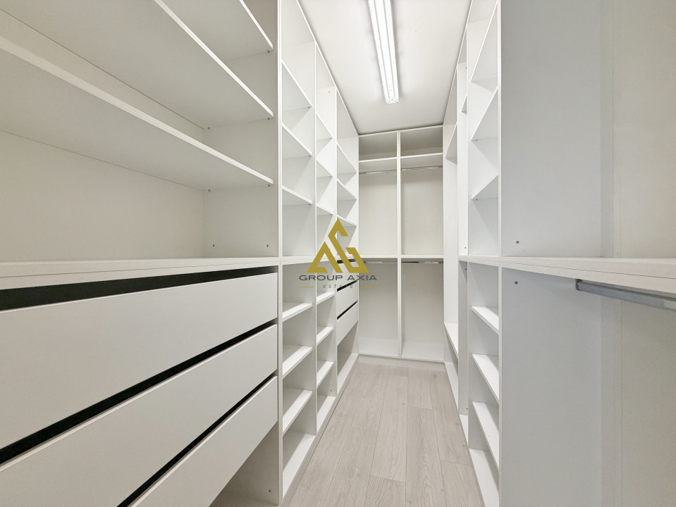 Inchiriere Apartament 3 camere, Scala Center, terasa 15 mp, garaj
