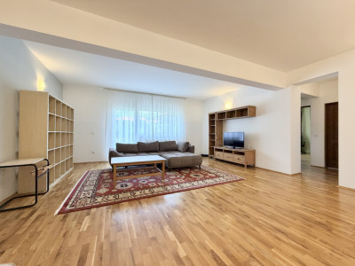Apartament 4 camere,120 mp, imobil tip vila, garaj si boxa, A Muresanu
