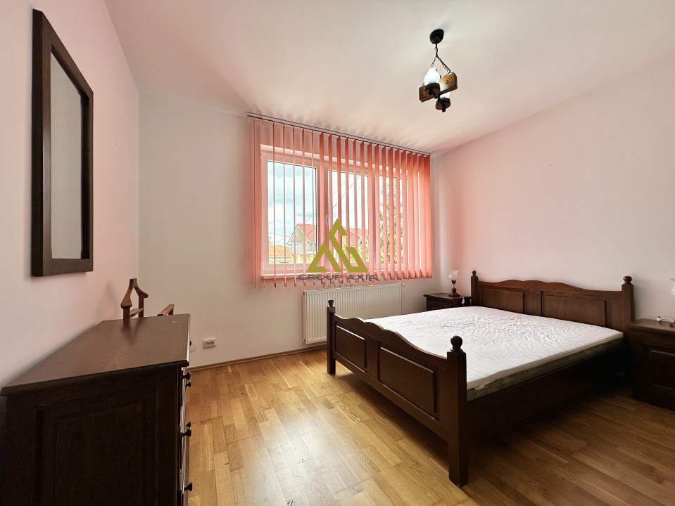 Apartament spatios cu 3 camere, Zorilor/Europa, 74 mp, bloc mic, boxa
