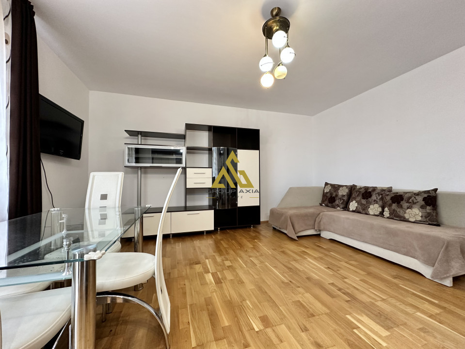 Apartament spatios cu 3 camere, Zorilor/Europa, 74 mp, bloc mic, boxa