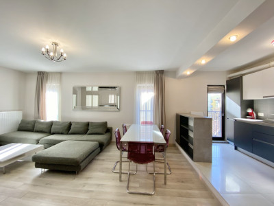 Inchiriere Apartament 3 camere, imobil tip vila, zona UMF / USAMV