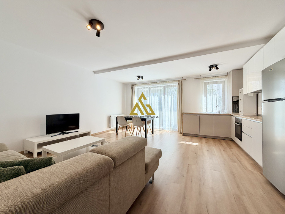 Apartament spatios cu 2 camere, parcare, zona Grand Hotel Italia