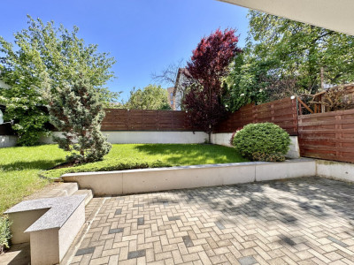 Apartament deosebit, 3 camere, imobil tip vila, gradina privata 250 mp