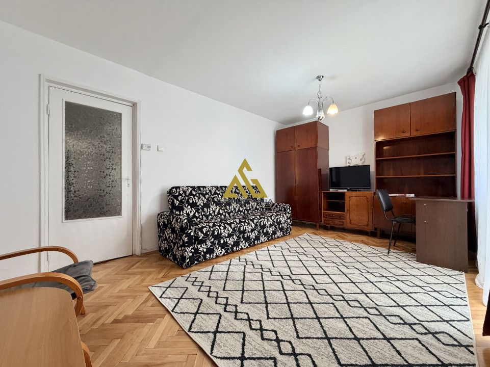 Apartament 2 camere decomandate, 2 bai, parcare, strada Bucuresti