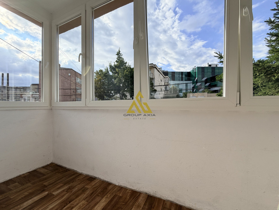 Apartament 2 camere decomandate, 2 bai, parcare, strada Bucuresti