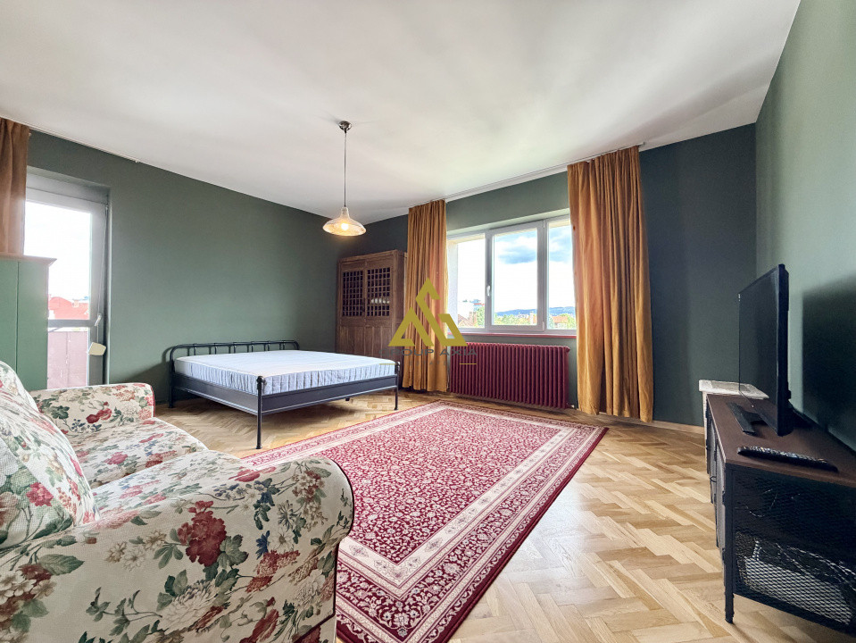 Inchiriere Apartament 3 camere, 117 mp, strada Paris, zona centrala