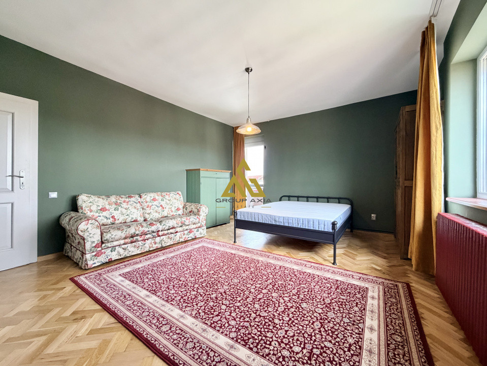 Inchiriere Apartament 3 camere, 117 mp, strada Paris, zona centrala