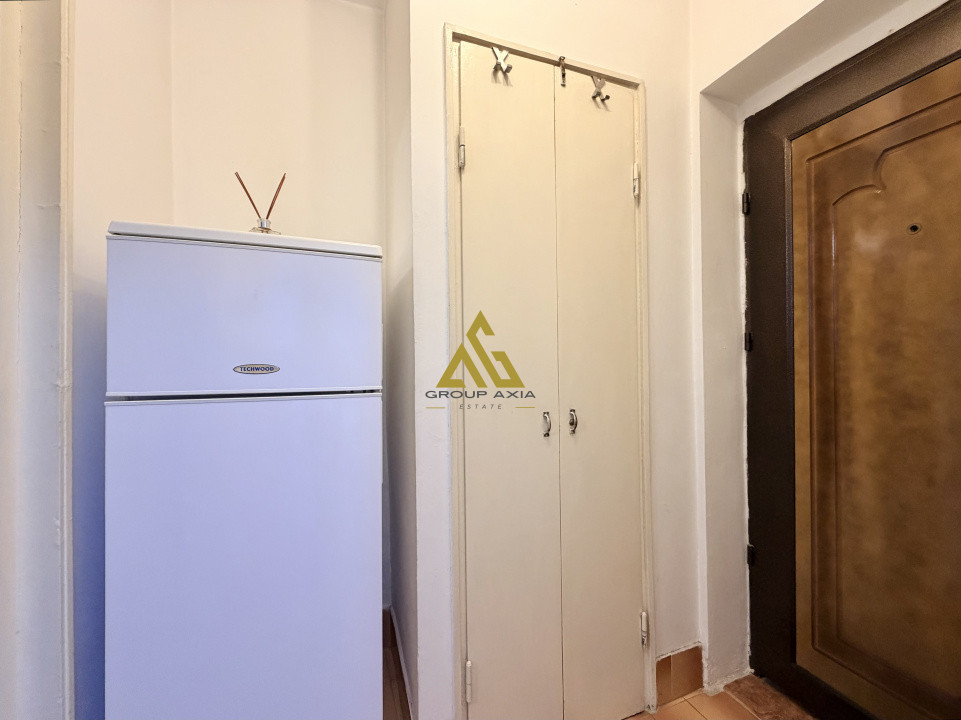 Inchiriere Garsoniera, 28 mp, strada Detunata, etaj 1