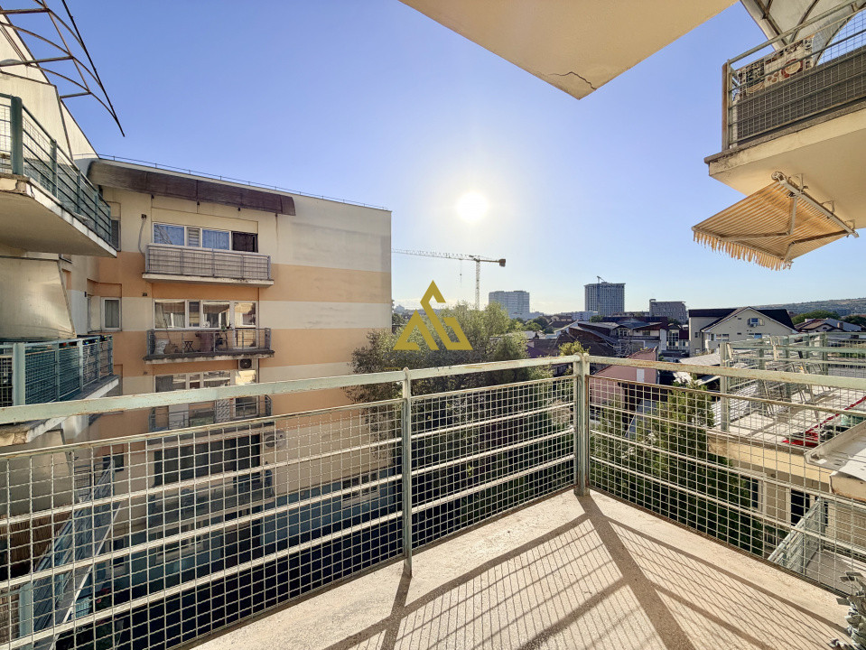 Inchiriere Apartament 2 camere, strada Bucuresti, zona Farmec, garaj