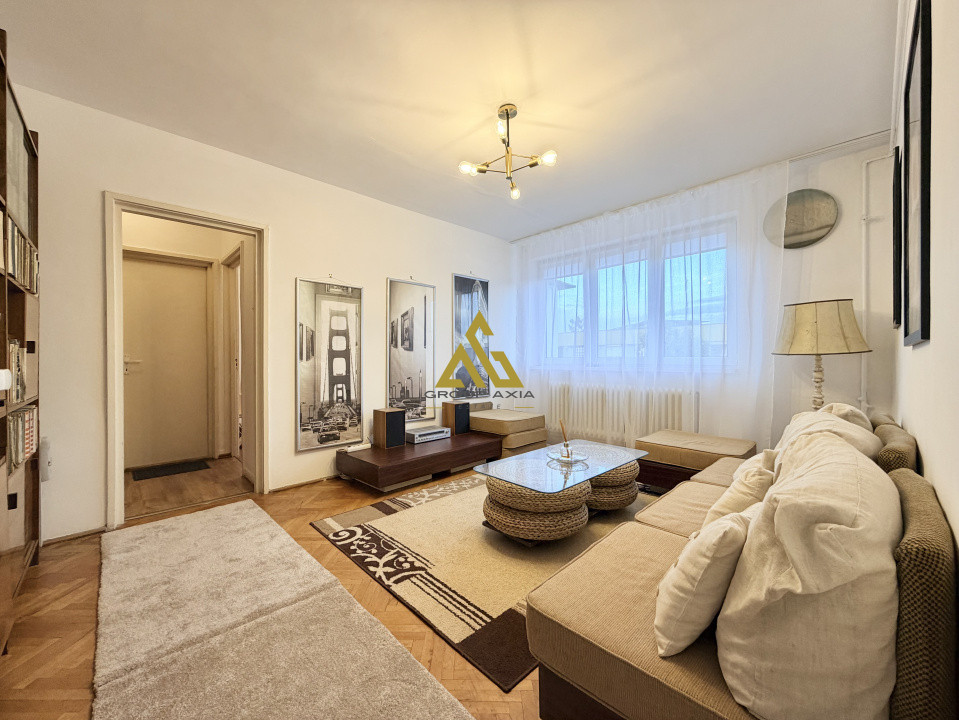 Inchiriere Apartament 2 camere, strada Unirii, zona Iulius Mall