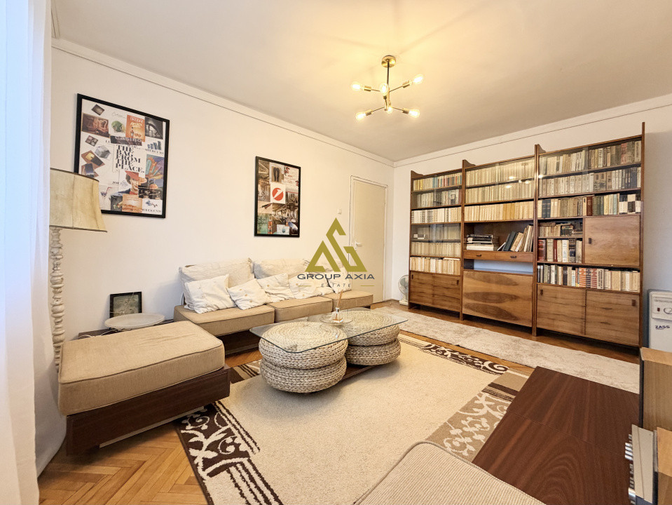 Inchiriere Apartament 2 camere, strada Unirii, zona Iulius Mall