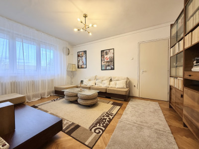 Inchiriere Apartament 2 camere, strada Unirii, zona Iulius Mall
