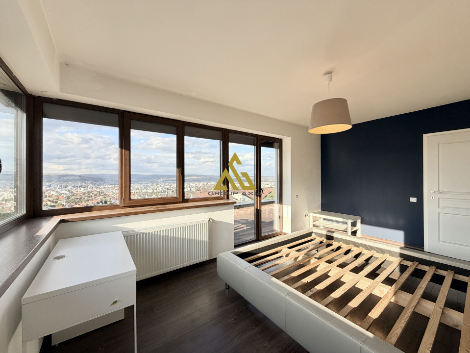 Apartament 2 camere, terasa 27 mp, garaj, zona Grand Hotel Italia