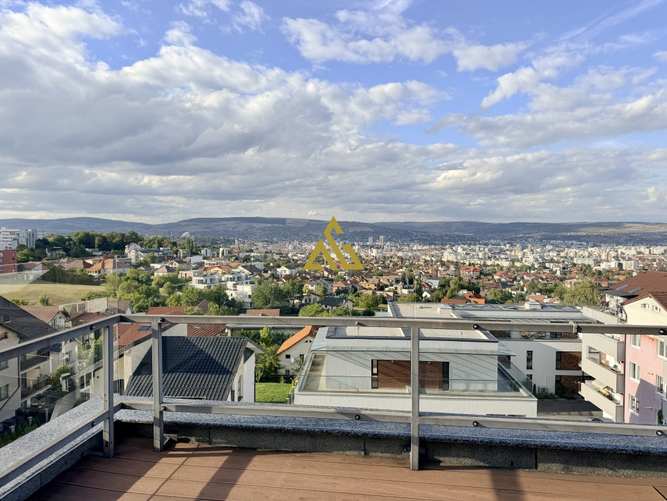 Apartament 2 camere, terasa 27 mp, garaj, zona Grand Hotel Italia