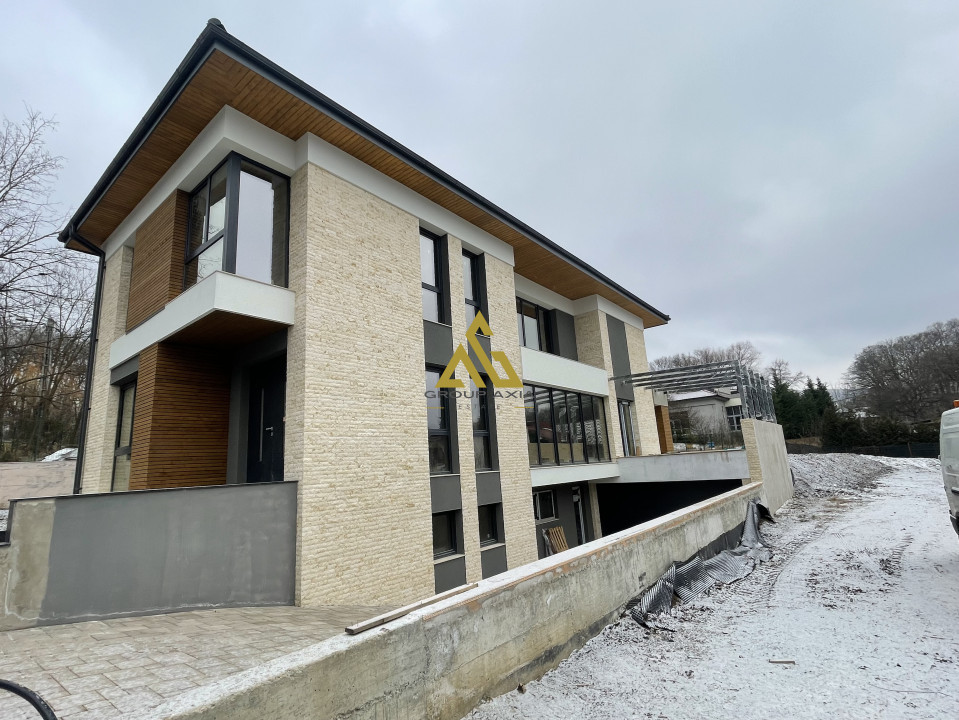 Vanzare casa premium in Faget, 800 mp teren, 318 mp utili, garaj dublu