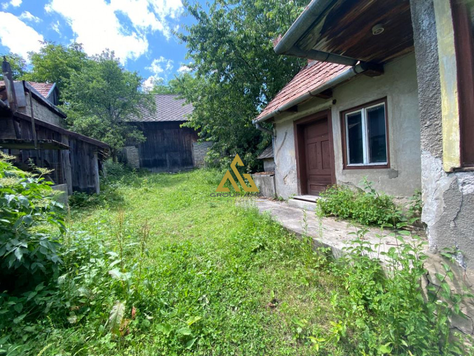 Casa veche Paniceni cu teren de 1600 mp