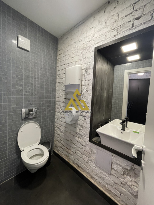 Inchiriere cafenea utilata complet, zona cu vad, ultracentral
