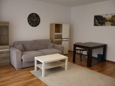 Apartament spatios 2 camere, 67 mp, etaj 1,plus gradina 65mp si parcare