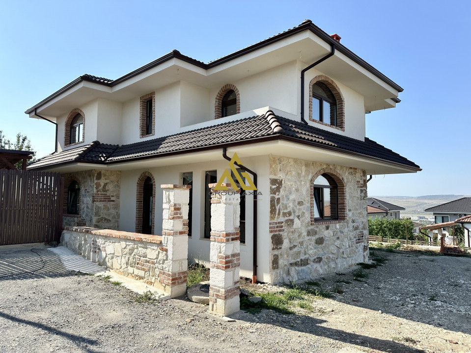 Casa individuala, 135 mp, 3 dormitoare, 4 bai, teren 450 mp, Dezmir