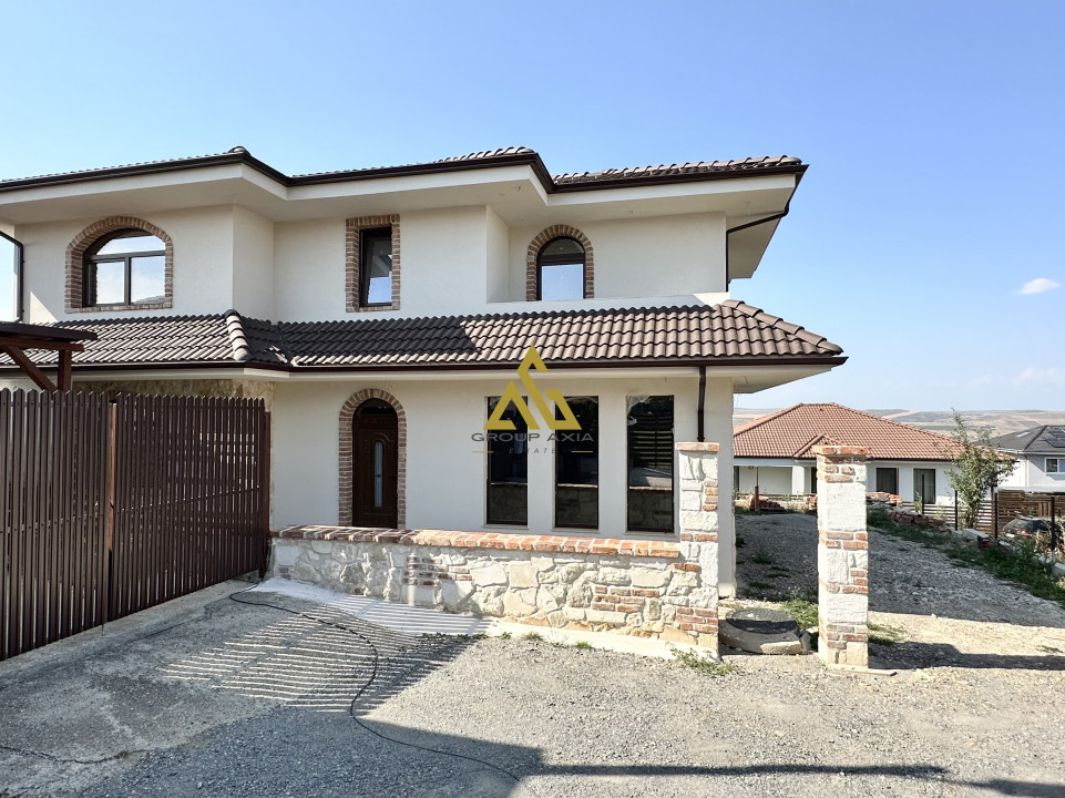 Casa individuala, 135 mp, 3 dormitoare, 4 bai, teren 450 mp, Dezmir