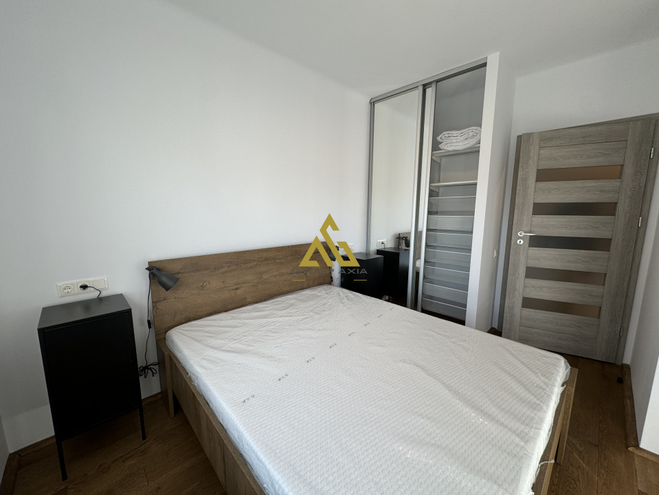 Inchiriere 2 camere, Parcul Central, renovat complet, etaj 2, parcare