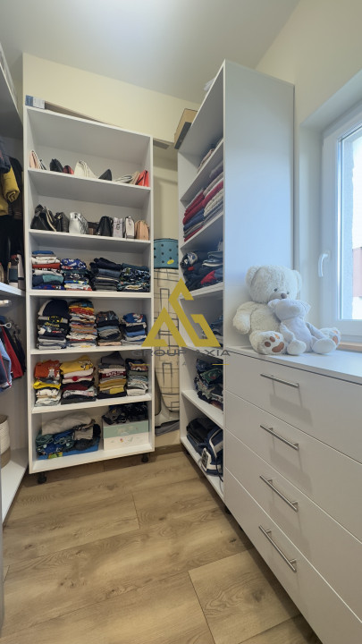 4 camere, 140mp, 4 bai, gradina, terasa, parcare, zona Corneliu Coposu