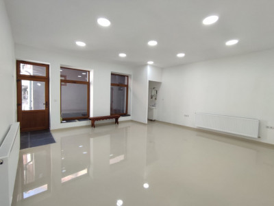 Spatiu comercial 87 mp in Centru zona străzii Eroilor